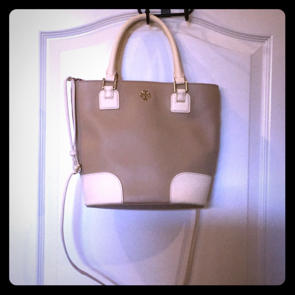 Tory Burch medium crossbody purse like new